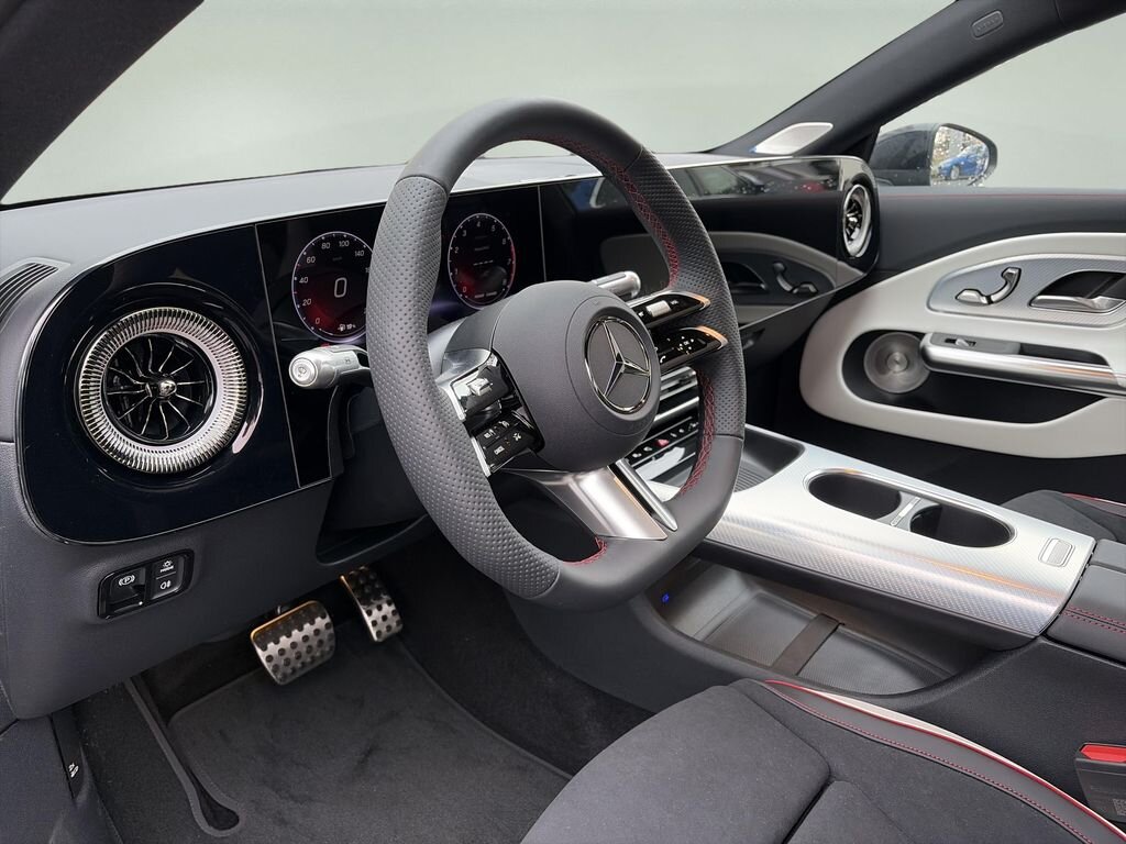 Mercedes-Benz CLA Sedan / Limuzína 1,3 l 120 kw