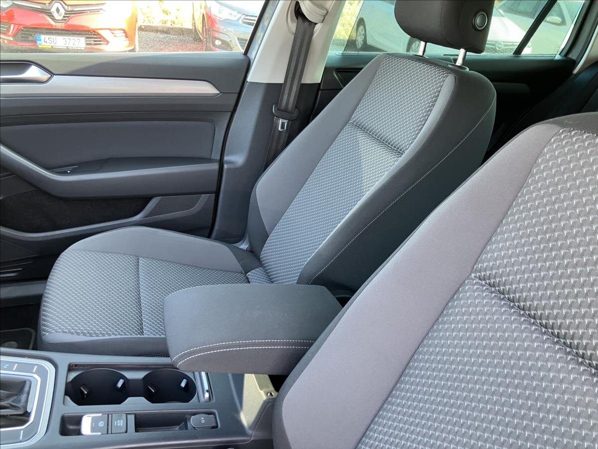 Volkswagen Passat Kombi 2,0 l 90 kw