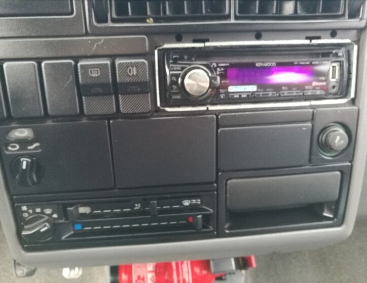 Volkswagen Ostatní Ostatní 2,4 l 57 kw