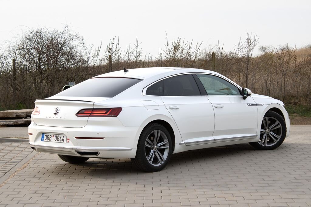Volkswagen Arteon Sedan / Limuzína 2,0 l 176 kw