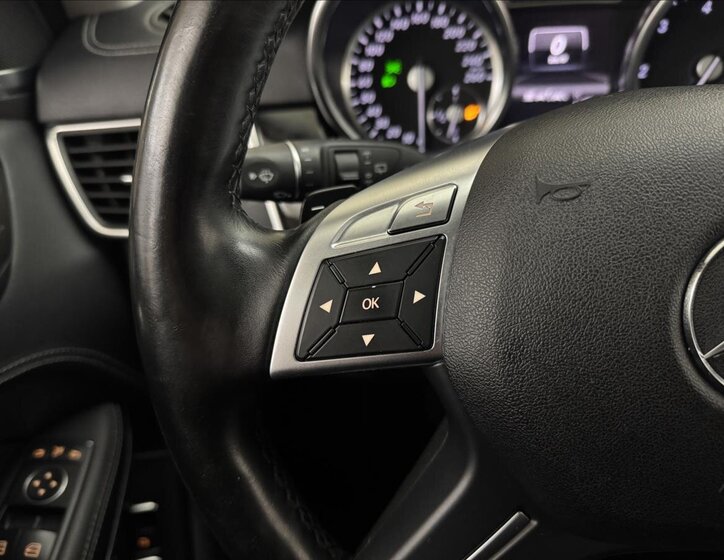 Mercedes-Benz GL SUV 3,0 l 190 kw