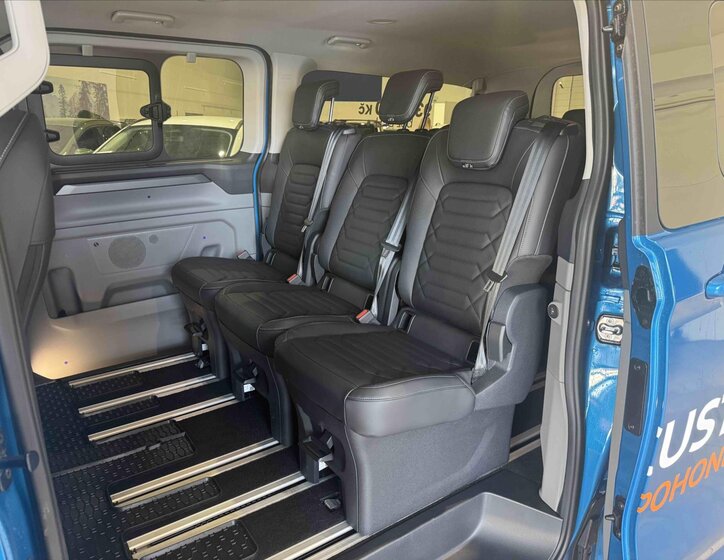 Ford Tourneo Kombi 2,0 l 125 kw