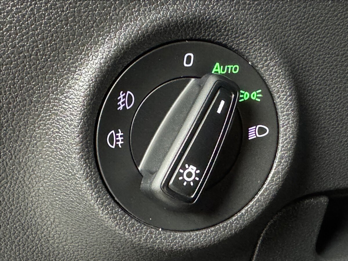 Škoda Karoq SUV / Terénní 2,0 l 85 kw