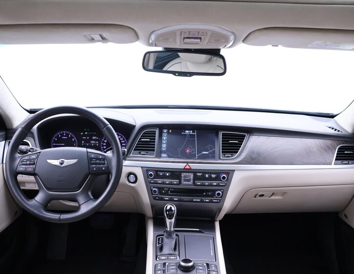 Hyundai Genesis Sedan / Limuzína 3,8 l 232 kw