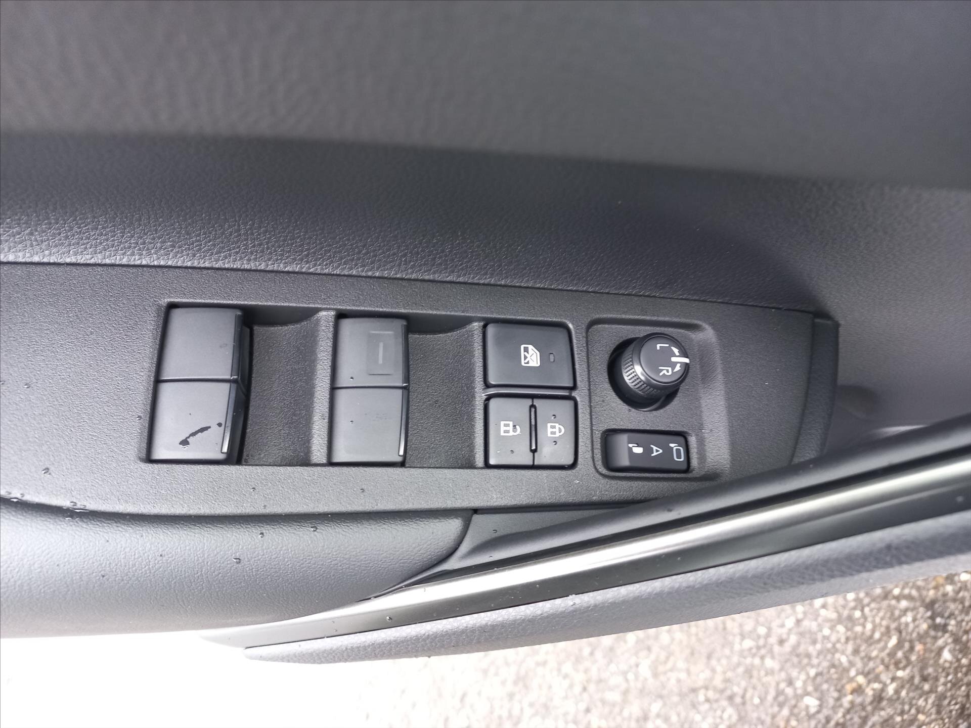 Toyota Corolla Cross CUV 1,8 l 103 kw