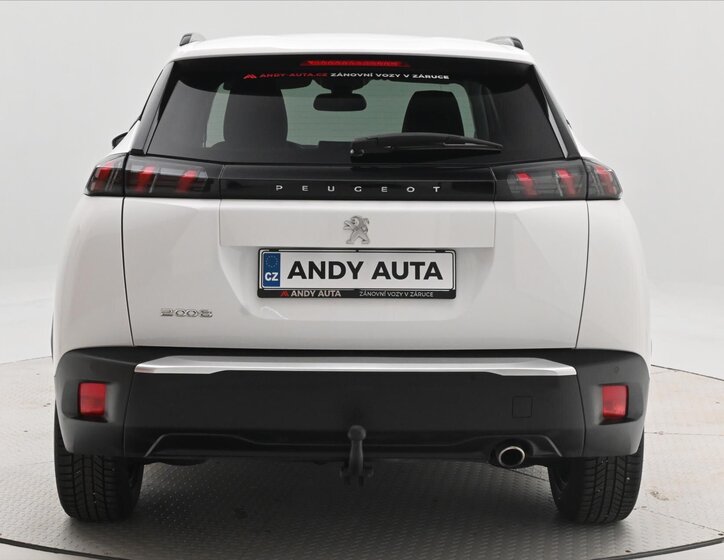 Peugeot 2008 SUV 1,5 l 81 kw