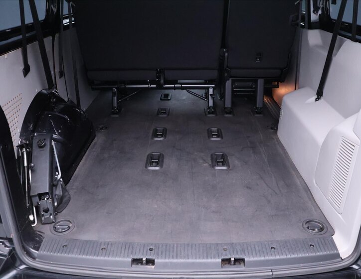 Volkswagen Transporter Kombi 2,0 l 110 kw