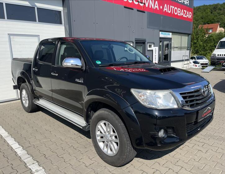 Toyota Hilux 4