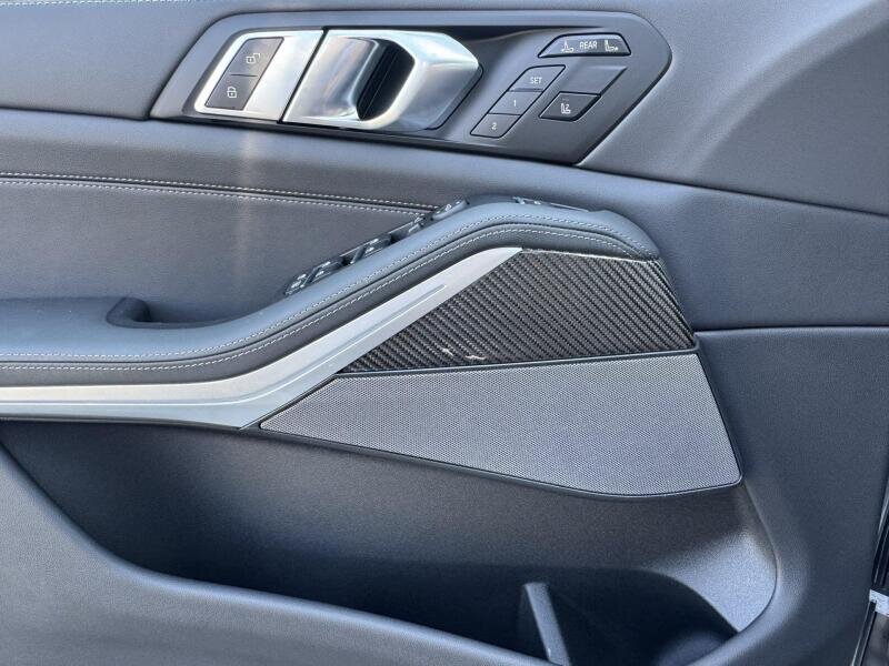 BMW X7 SUV / Terénní 3,0 l 250 kw