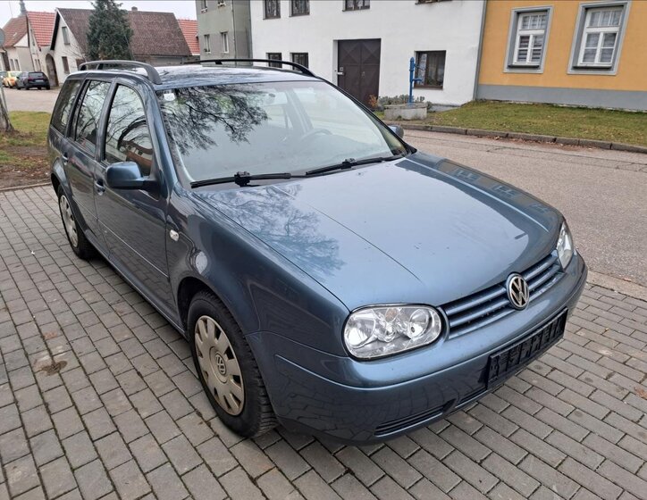 Volkswagen Golf 16