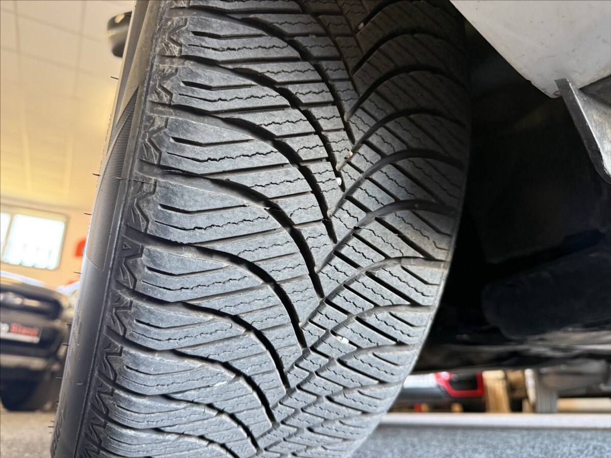 Škoda Karoq SUV / Terénní 2,0 l 140 kw