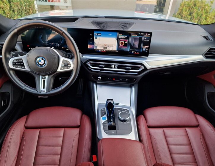 BMW i4 25