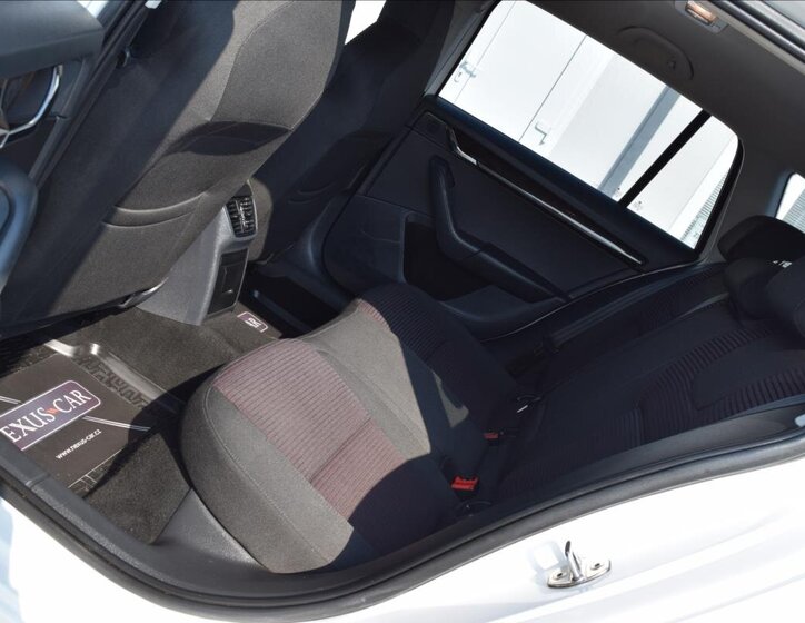 Škoda Octavia Kombi 1,6 l 77 kw