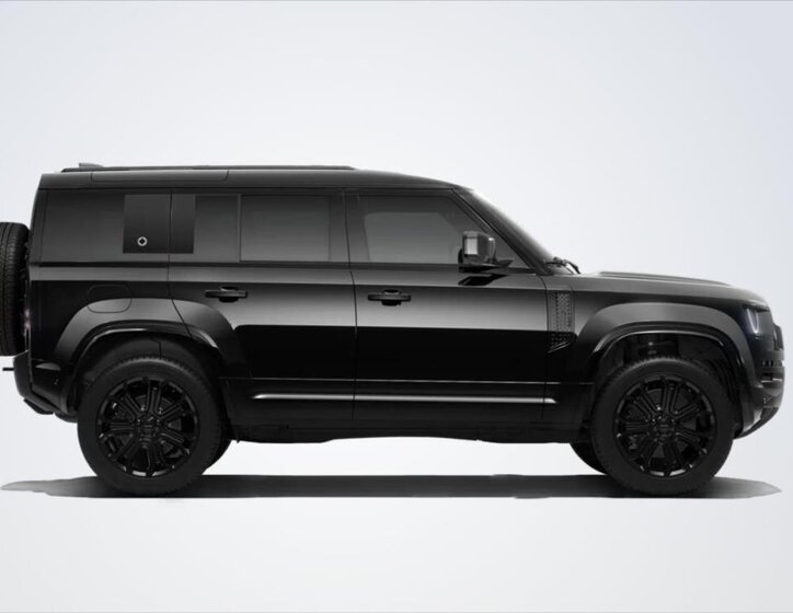 Land Rover Defender SUV / Terénní 4,4 l 467 kw