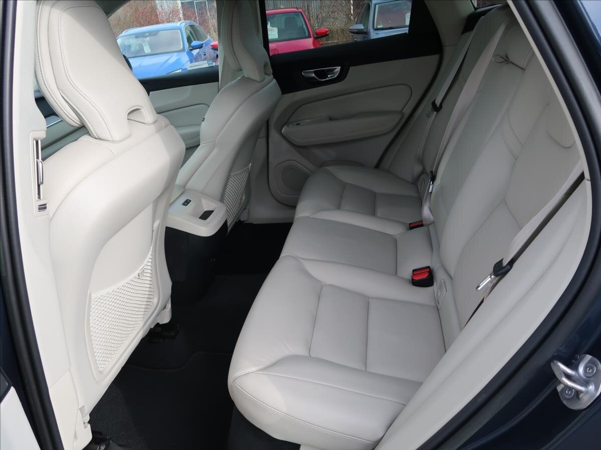 Volvo XC60 SUV 2,0 l 145 kw