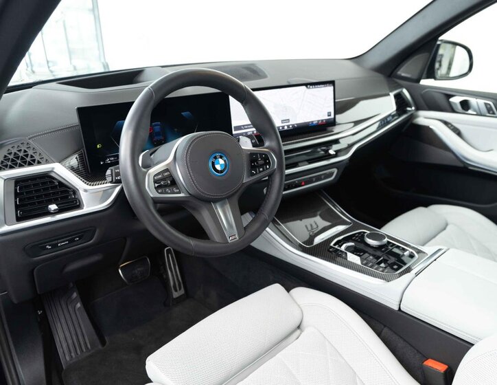 BMW X5 SUV 3,0 l 360 kw