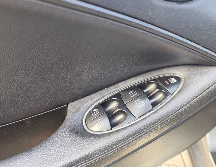 Mercedes-Benz CLS Sedan 3,0 l 165 kw