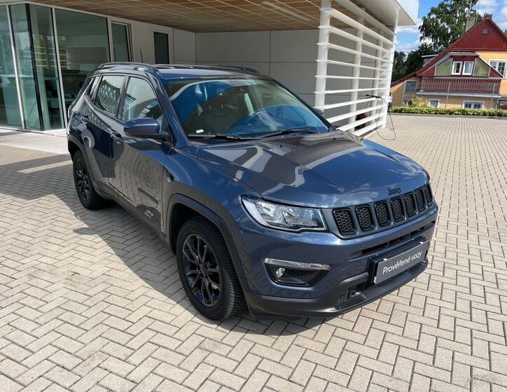 Jeep Compass 8