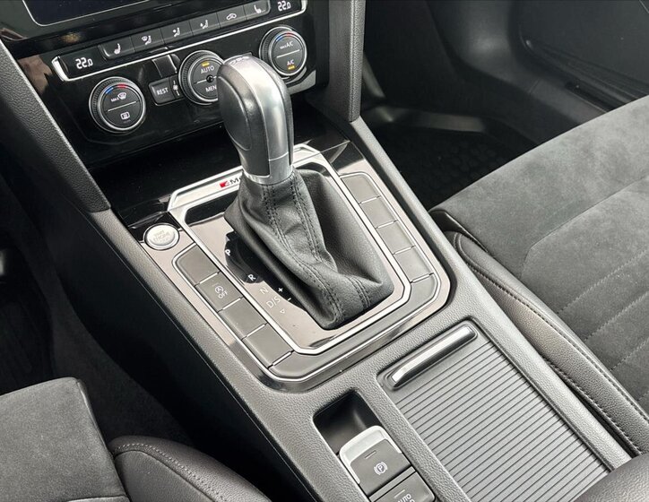 Volkswagen Passat Kombi 2,0 l 140 kw