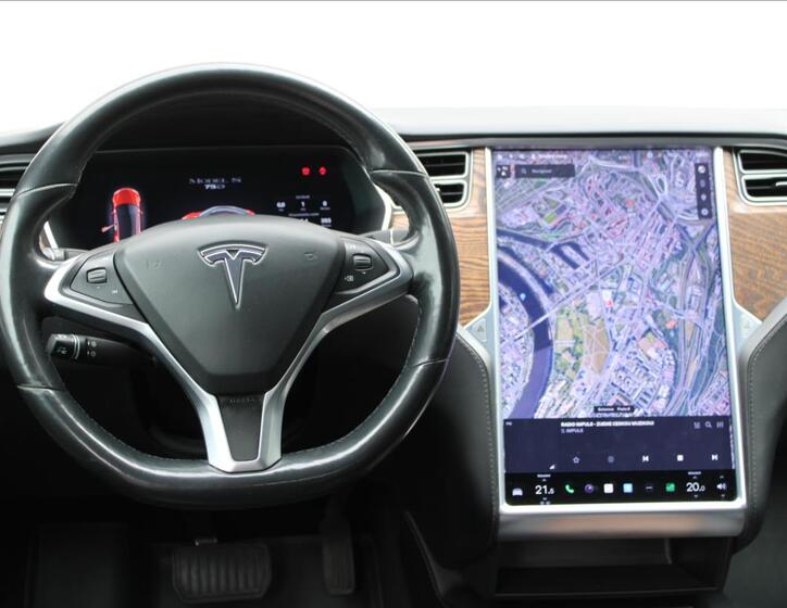 Tesla Model S 15