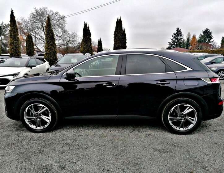 DS Automobiles DS7 Crossback 7