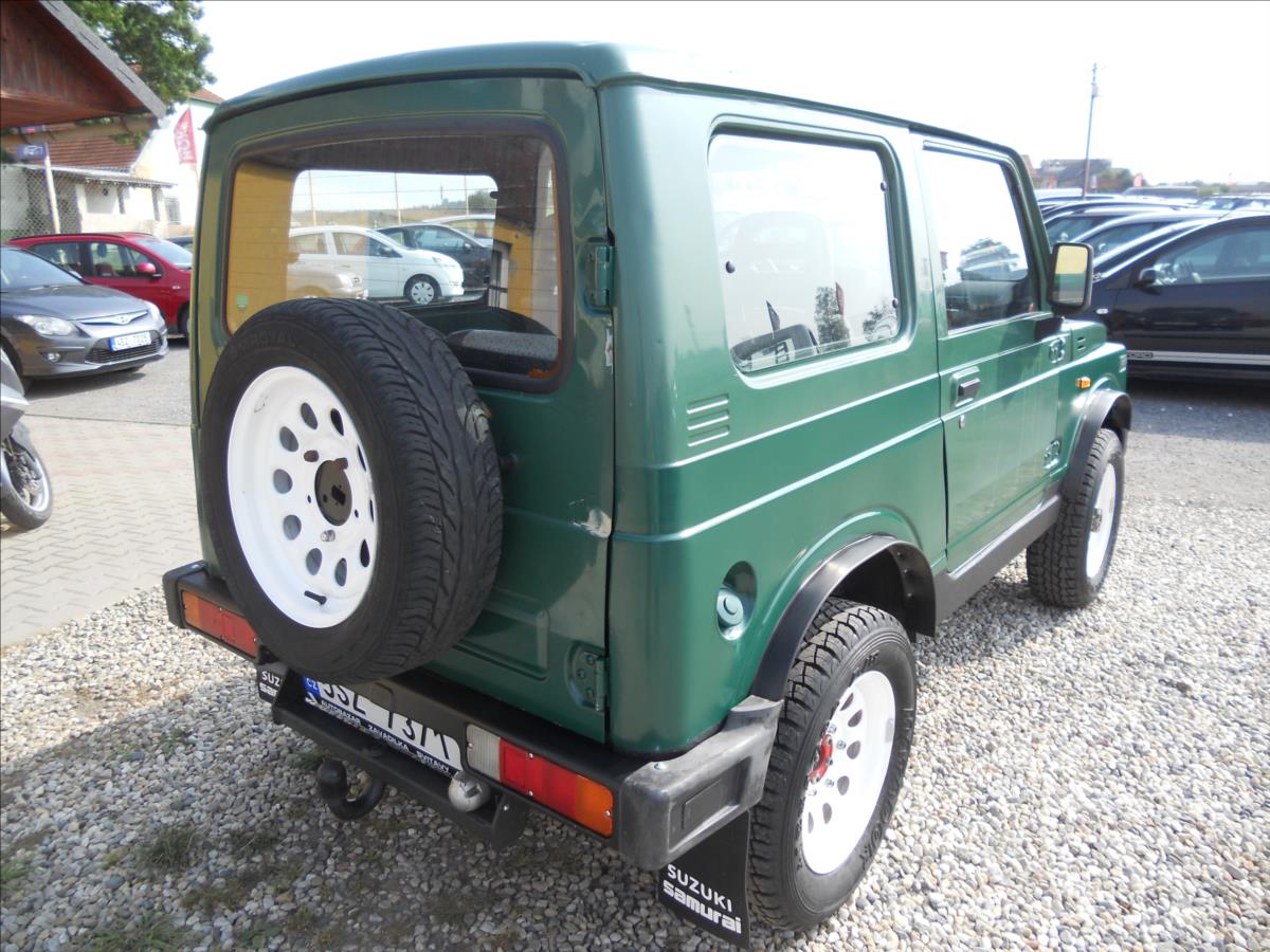 Suzuki Samurai