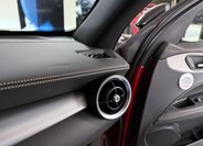 Alfa Romeo Stelvio SUV / Terénní 2,0 l 206 kw