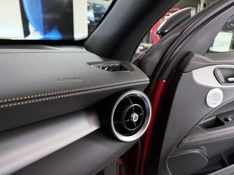 Alfa Romeo Stelvio SUV / Terénní 2,0 l 206 kw