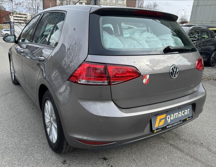 Volkswagen Golf Hatchback 1,2 l 63 kw