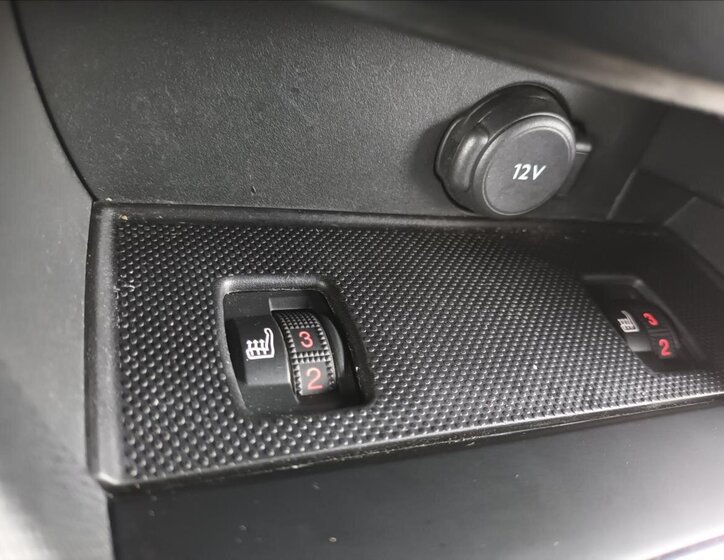 Peugeot 308 Hatchback 2,0 l 130 kw