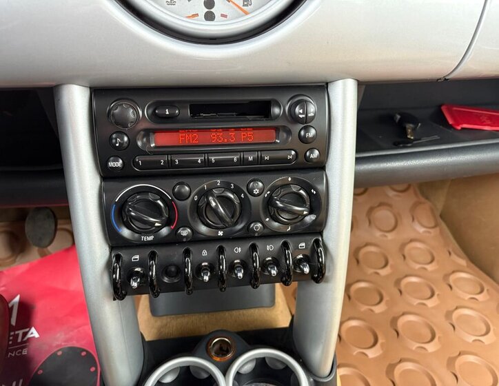 Mini Cooper Hatchback 1,6 l 85 kw