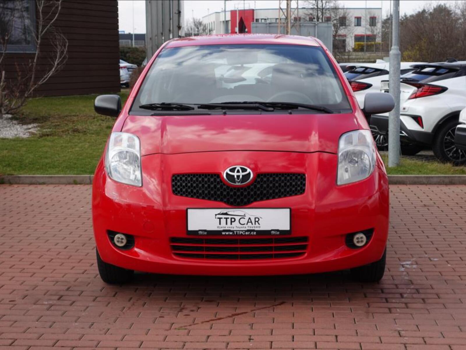 Toyota Yaris 2