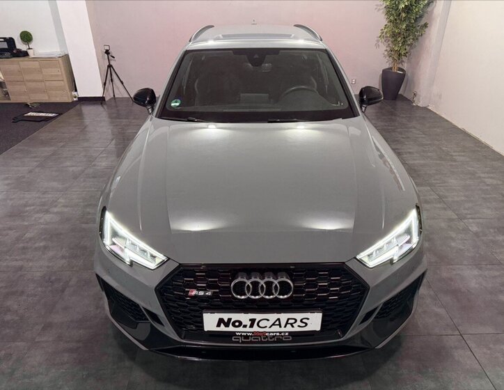 Audi RS 4 Kombi 2,9 l 331 kw