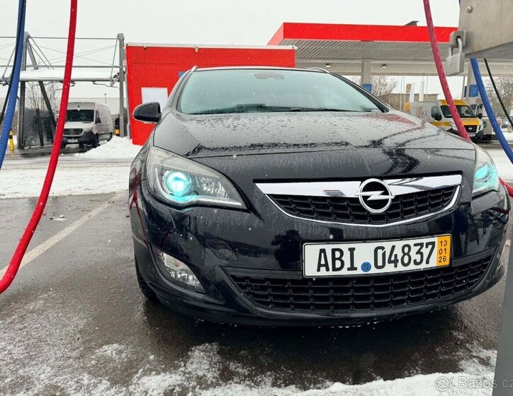 Opel Astra Kombi 0,0 160 kw