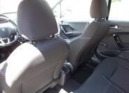 Peugeot 208 15