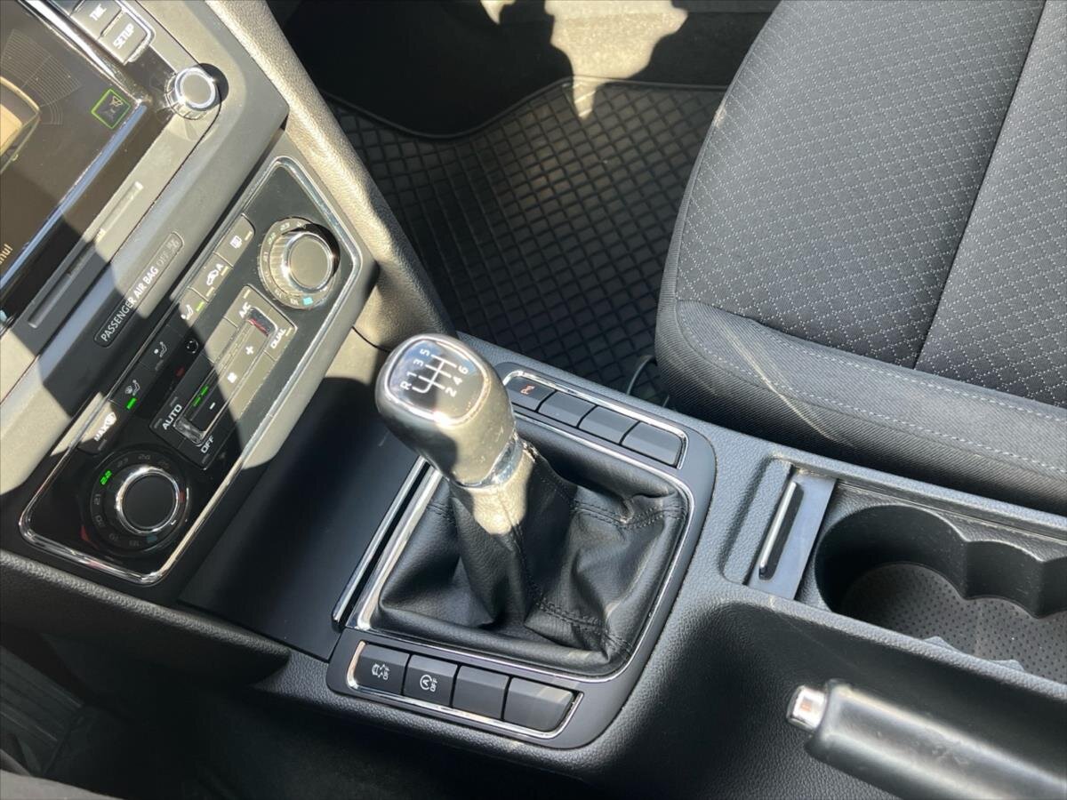 Škoda Superb Kombi 2,0 l 103 kw