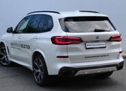 BMW X5 8