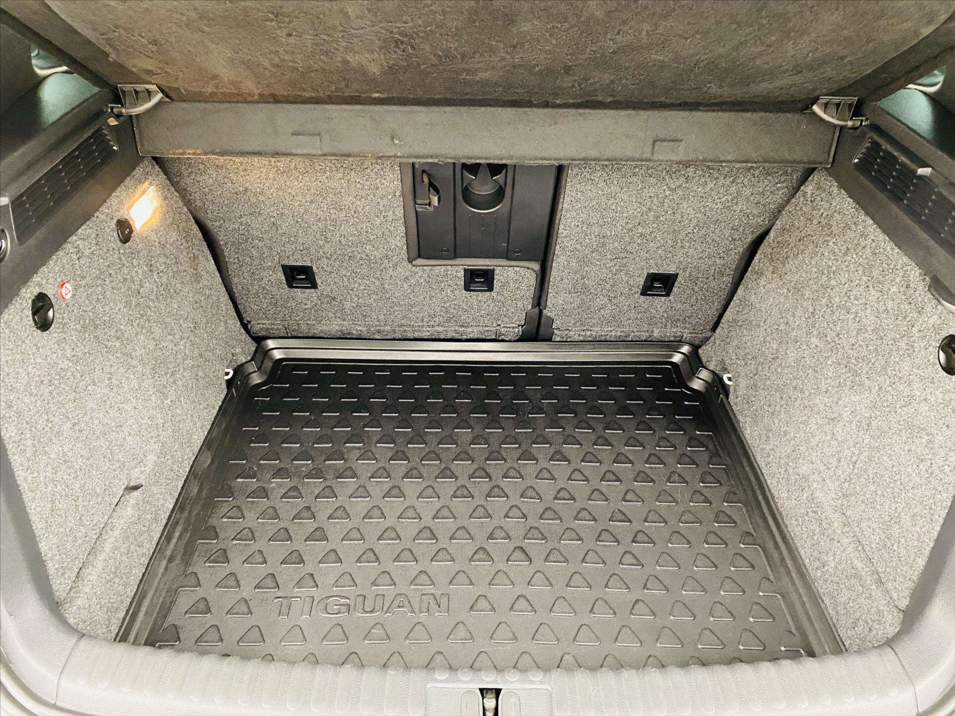 Volkswagen Tiguan SUV 2,0 l 103 kw