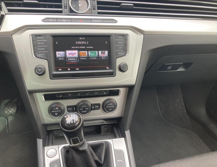 Volkswagen Passat Kombi 1,4 l 110 kw