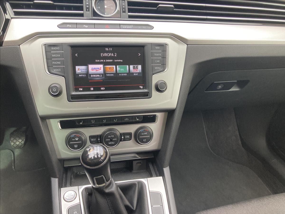 Volkswagen Passat Kombi 1,4 l 110 kw