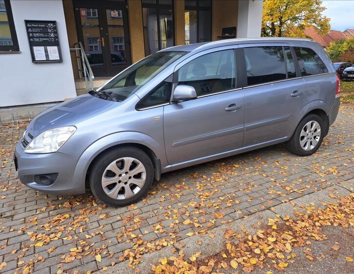 Opel Zafira 4