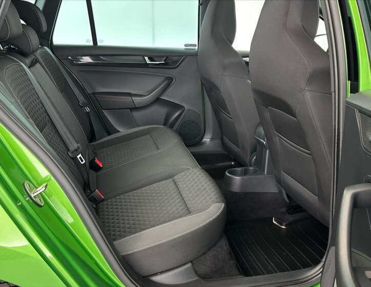 Škoda Rapid Hatchback 999,0 81 kw