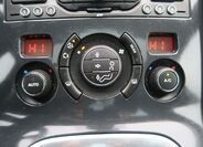 Peugeot 5008 MPV 2,0 l 120 kw