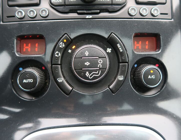 Peugeot 5008 MPV 2,0 l 120 kw