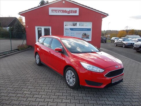 Ford Focus Kombi 999,0 74 kw