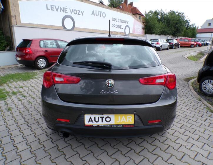 Alfa Romeo Giulietta 6