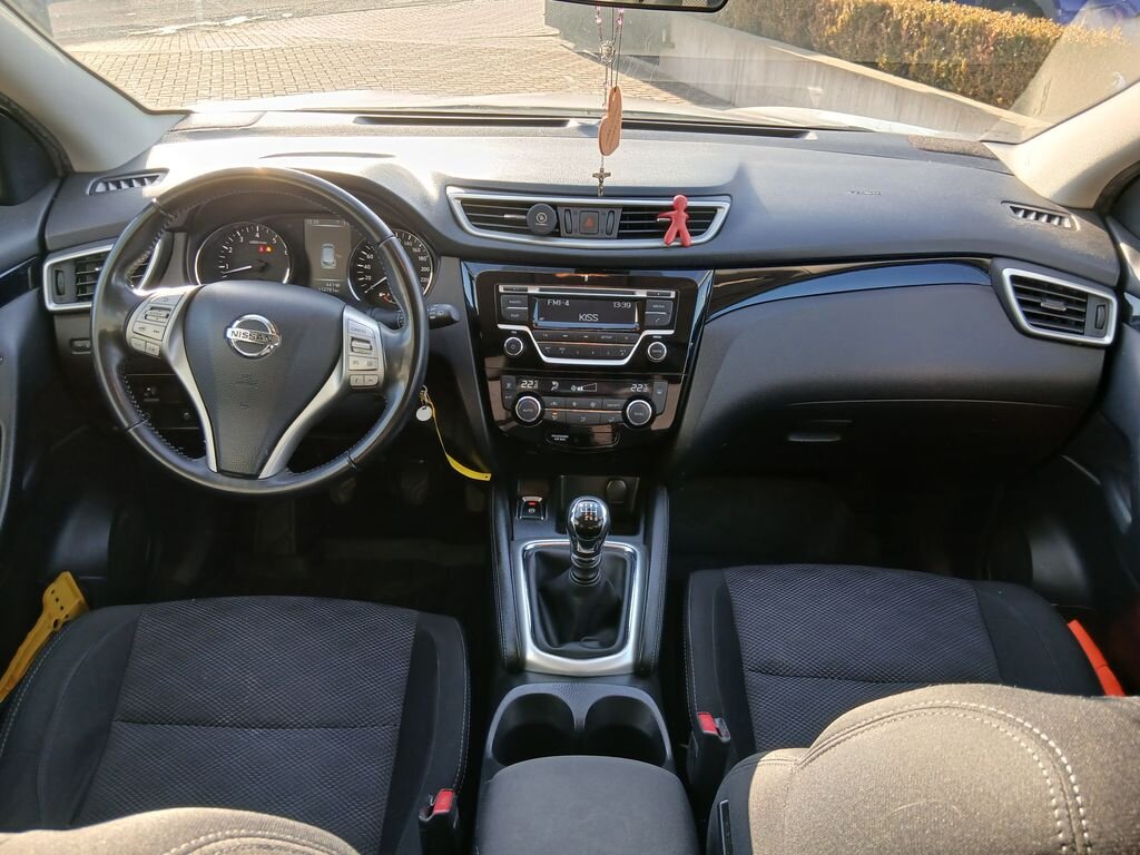 Nissan Qashqai SUV 1,6 l 120 kw
