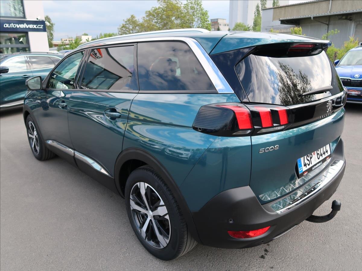 Peugeot 5008 SUV / Terénní 1,2 l 96 kw