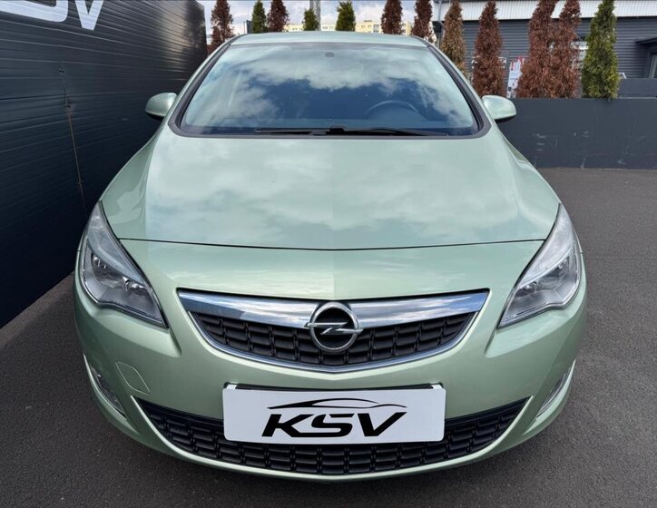 Opel Astra Hatchback 1,4 l 74 kw