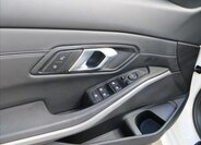 BMW Řada 3 Sedan / Limuzína 2,0 l 115 kw